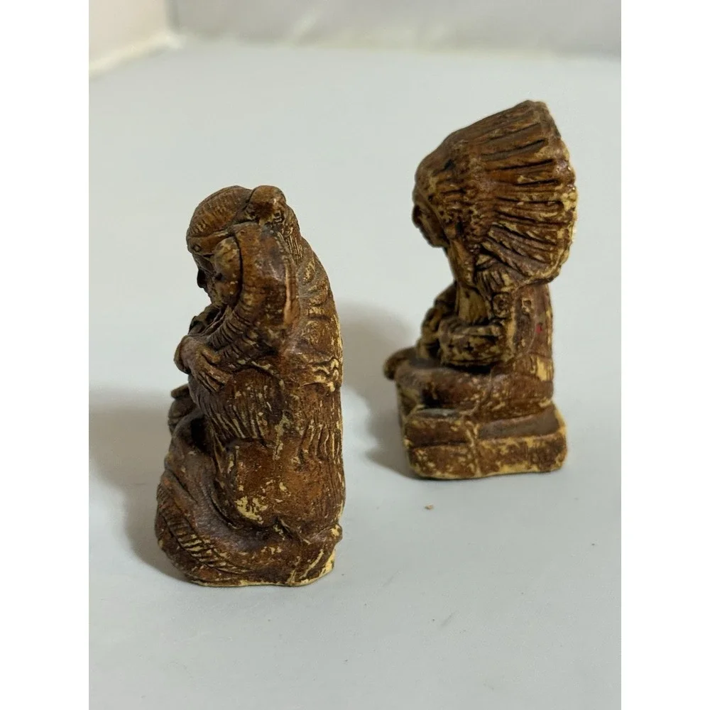 Vintage  Syroco Wood Indian Chief & Squaw Western Salt & Pepper Shaker Set